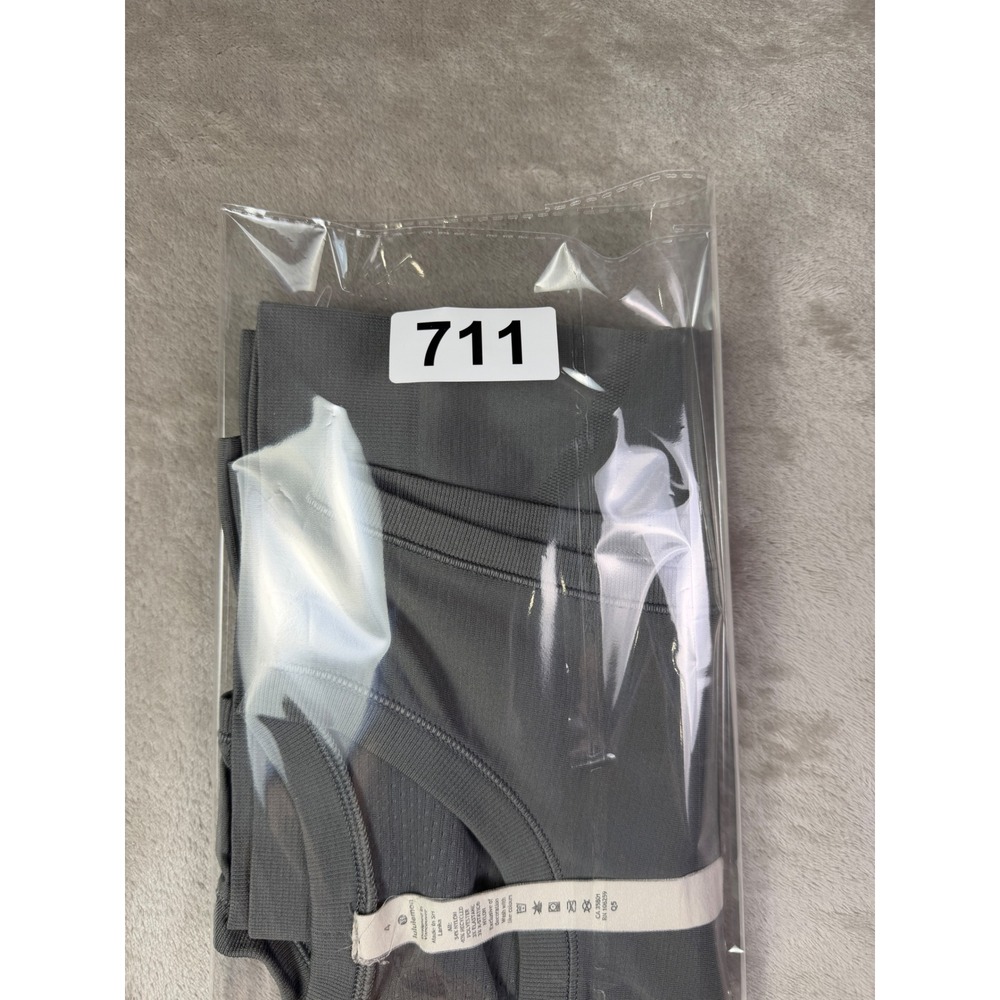 Lululemon Swiftly Breathe Muscle Tank Top Grey Size 4 Seamless Athletic Running - Picture 8 of 8